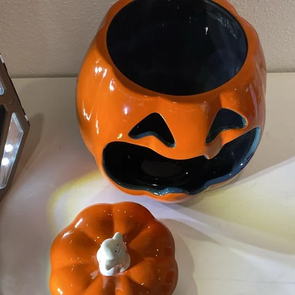 NWT Celebrate Together™ Halloween Ceramic Jack-'O'-Lantern Candy Bowl Home Decor - Picture 10 of 11